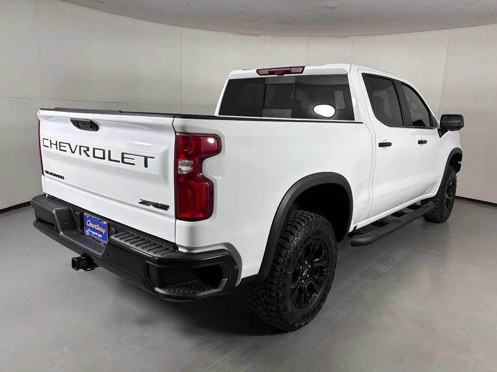 New 2026 Summit White Chevrolet ZR2 image 10