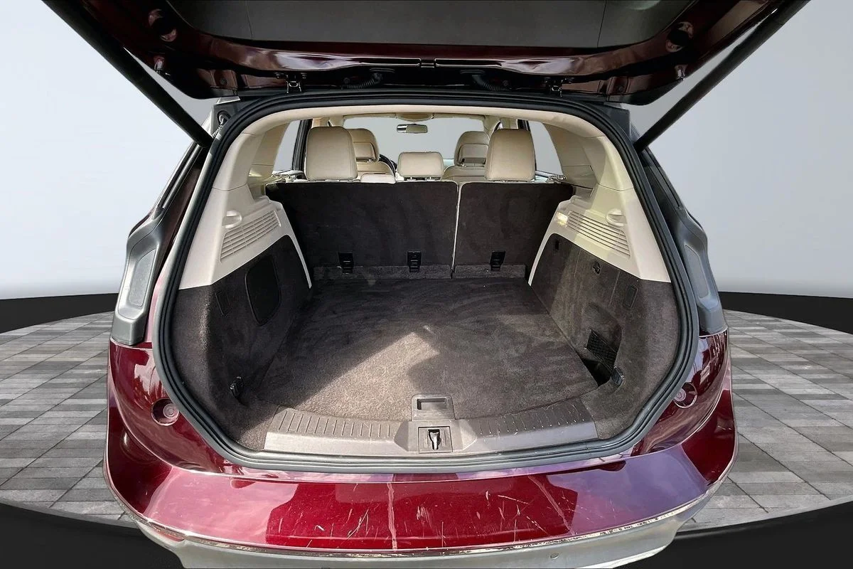 Used 2019 Red Lincoln Standard image 26