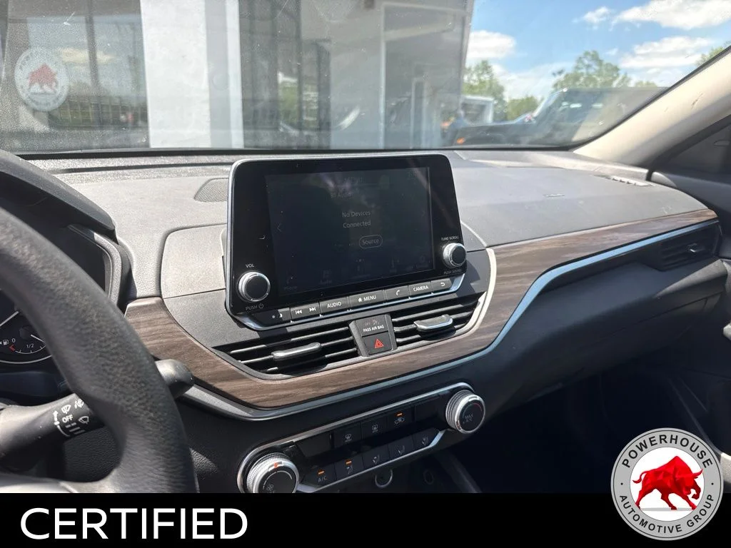 Used 2024 White Nissan 2.5 SV image 10