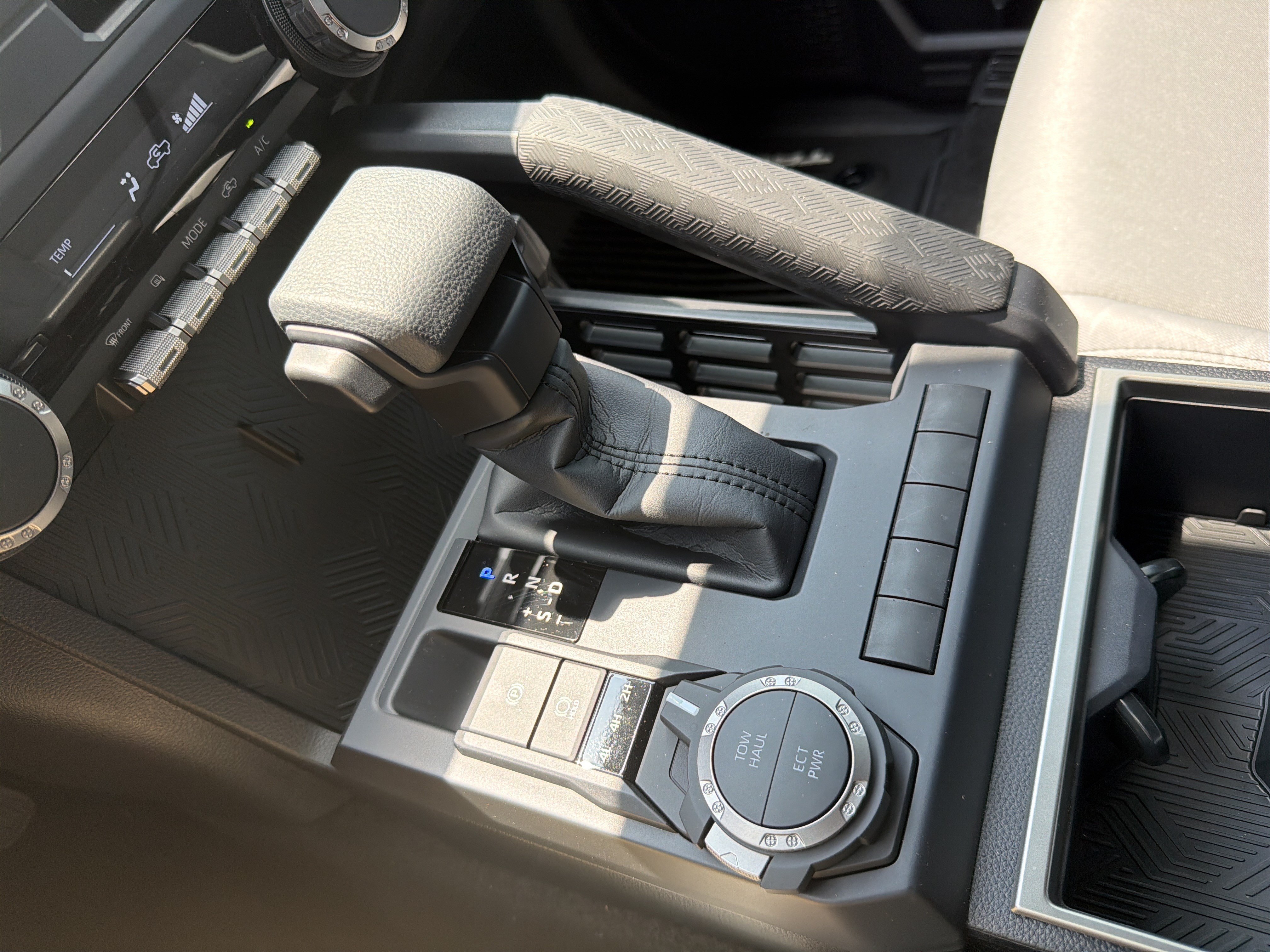 2026 Toyota Tacoma SR5 - Photo 26