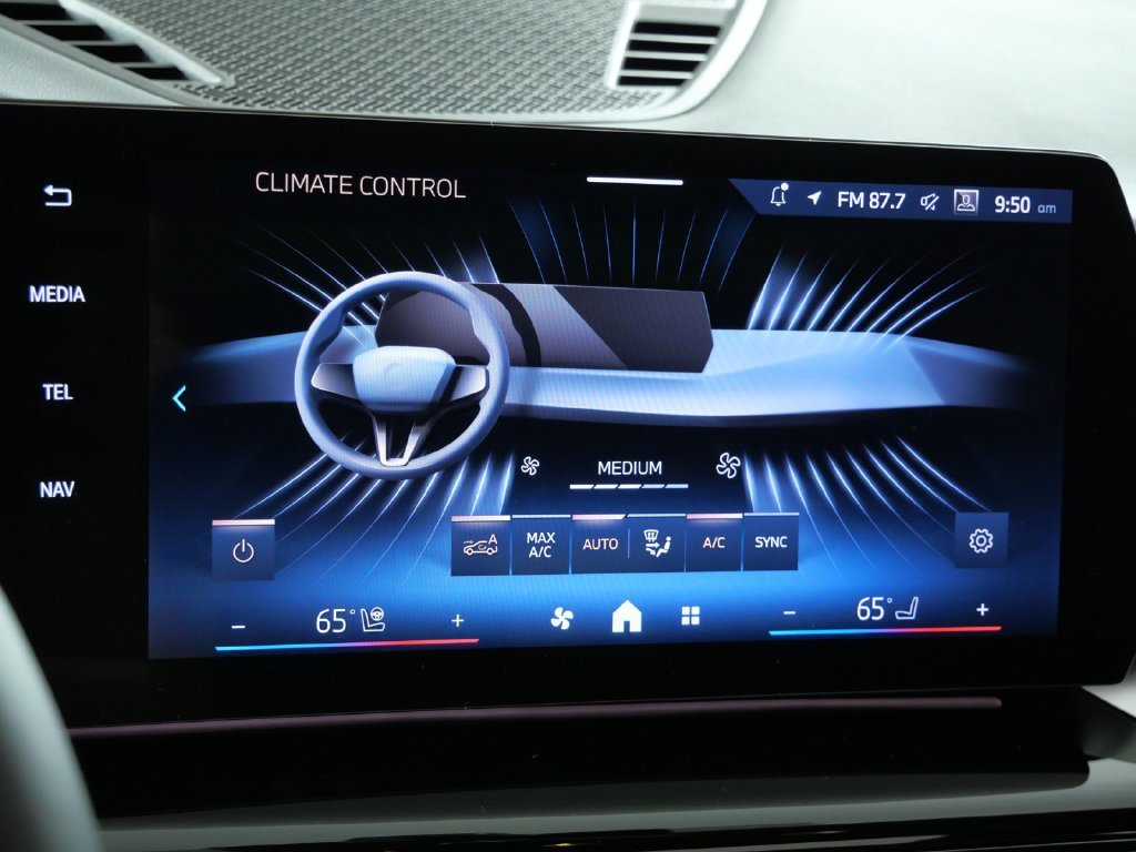 New 2027 Dune Grey Metallic BMW xDrive28i image 42