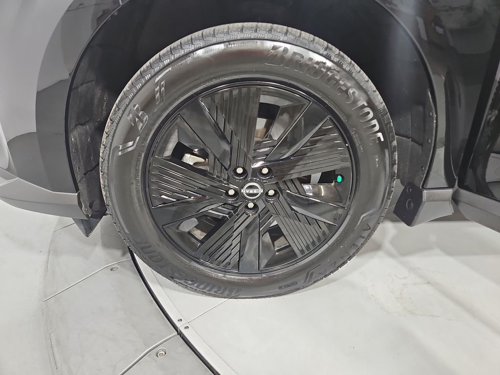 Used 2025 Black Nissan SV image 27