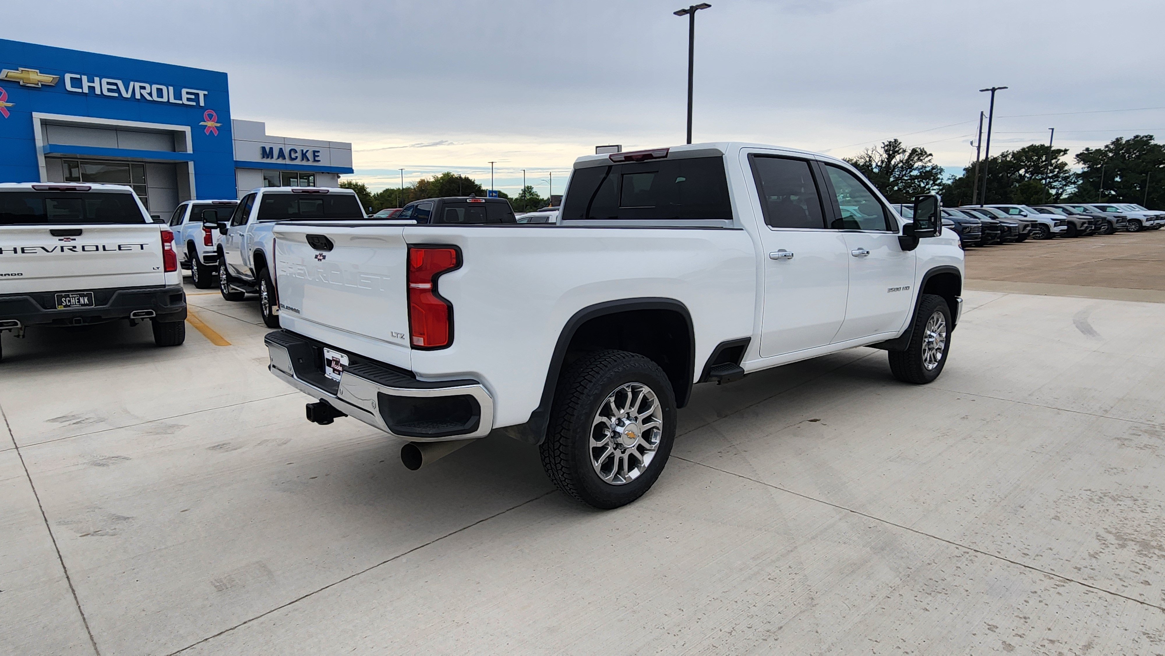 2026 Chevrolet Silverado 3500HD LTZ - Photo 5