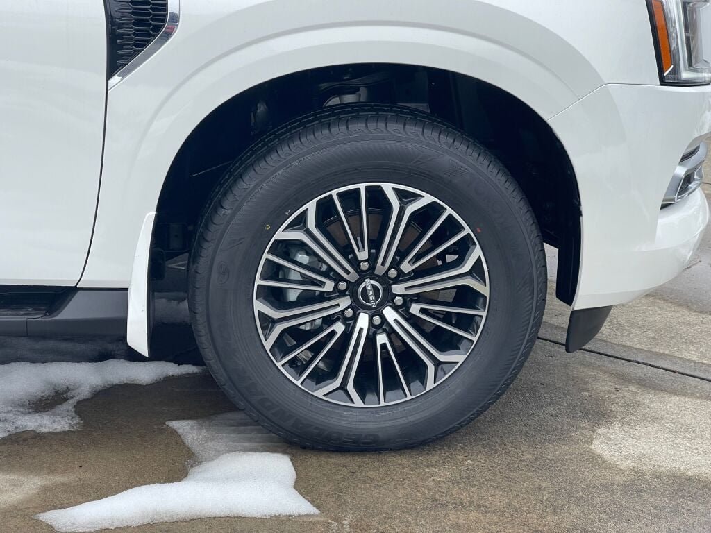 New 2026 Aspen White Tricoat Nissan SL image 19