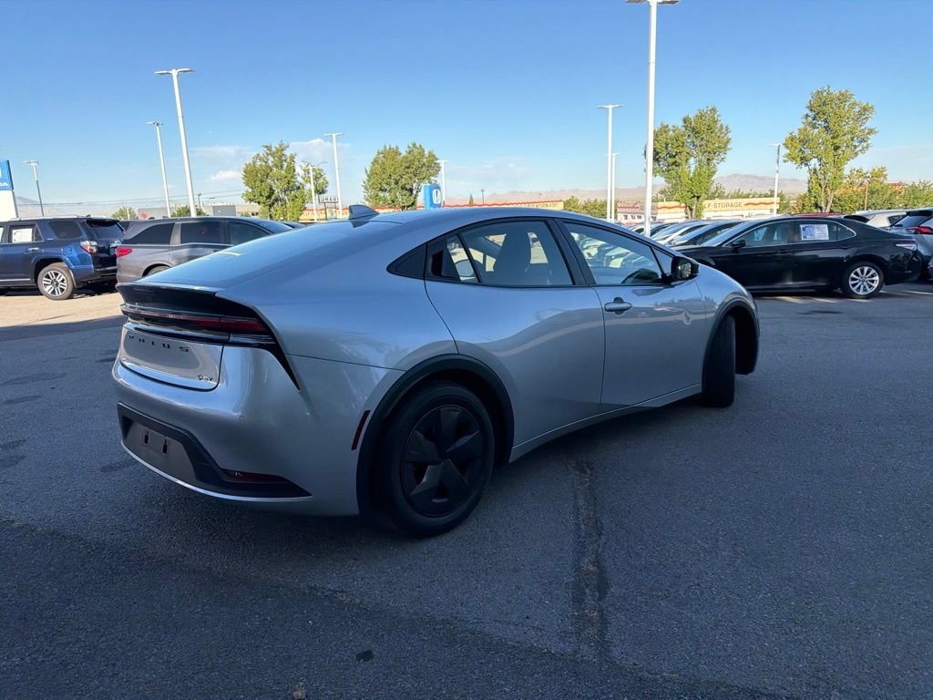 Used 2025 Cutting Edge Toyota LE image 5