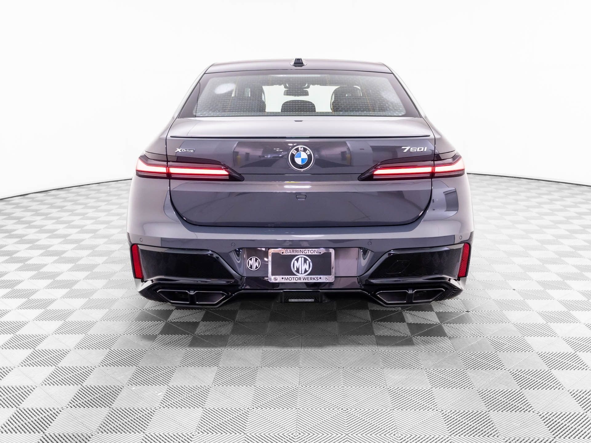 New 2026 Dravit Grey Metallic BMW 760i xDrive image 5