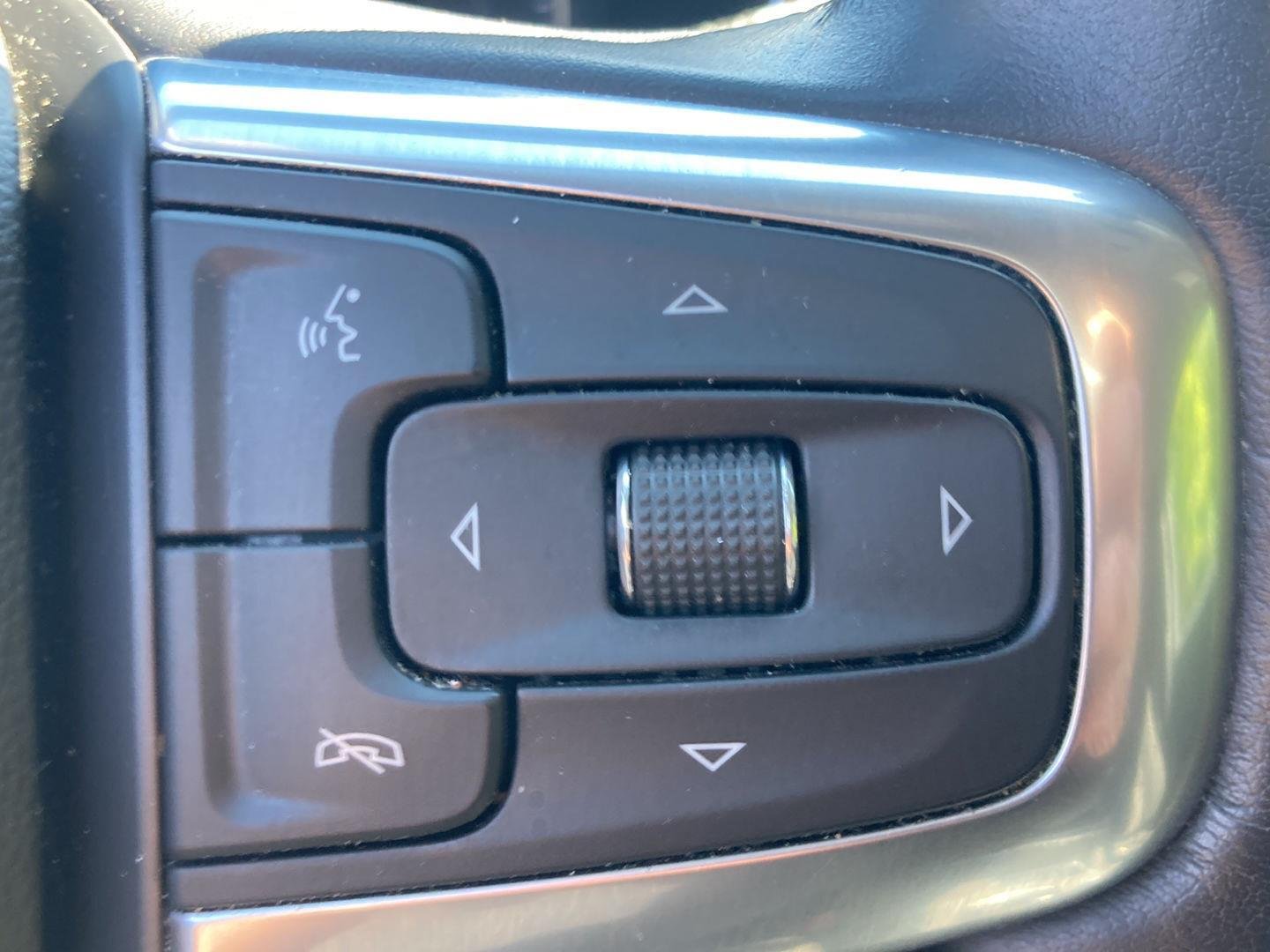 Used 2020 Cajun Red Tintcoat Chevrolet LT image 19