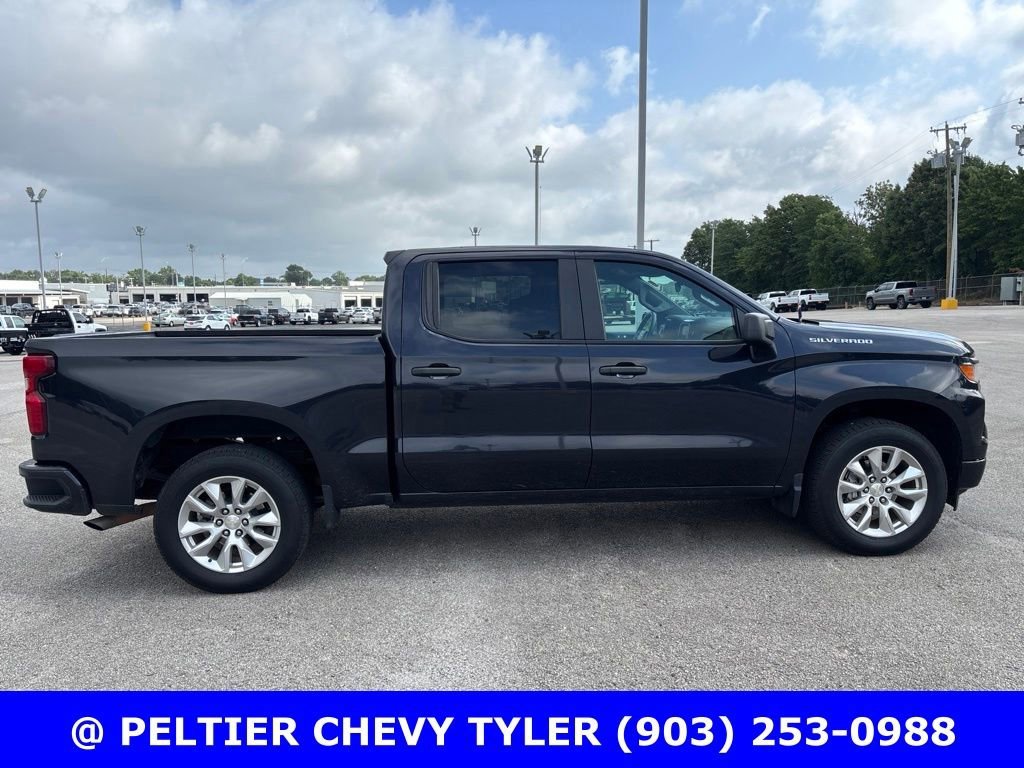 Used 2022 Dark Ash Metallic Chevrolet Custom image 9