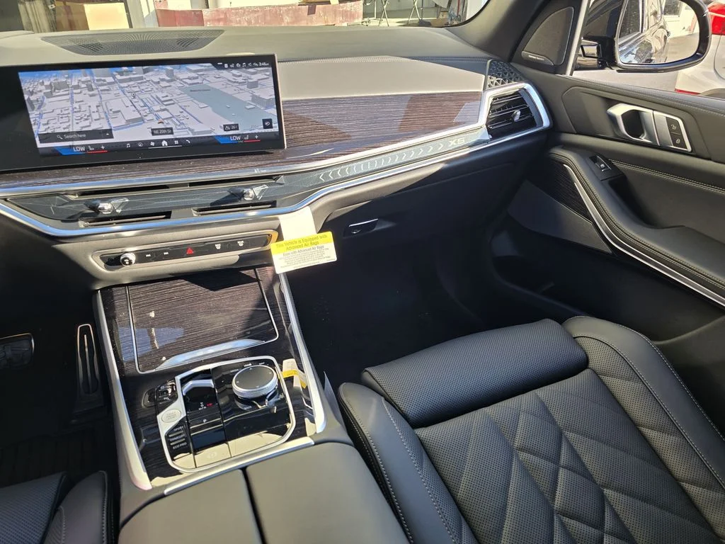 Used 2026 Black BMW sDrive40i image 9
