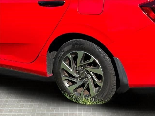 Used 2018 Red Honda EX image 20