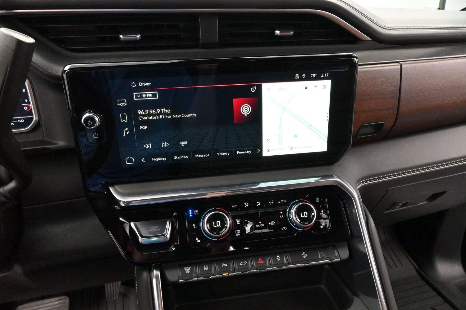 Used 2024 Onyx Black GMC Denali Ultimate image 22