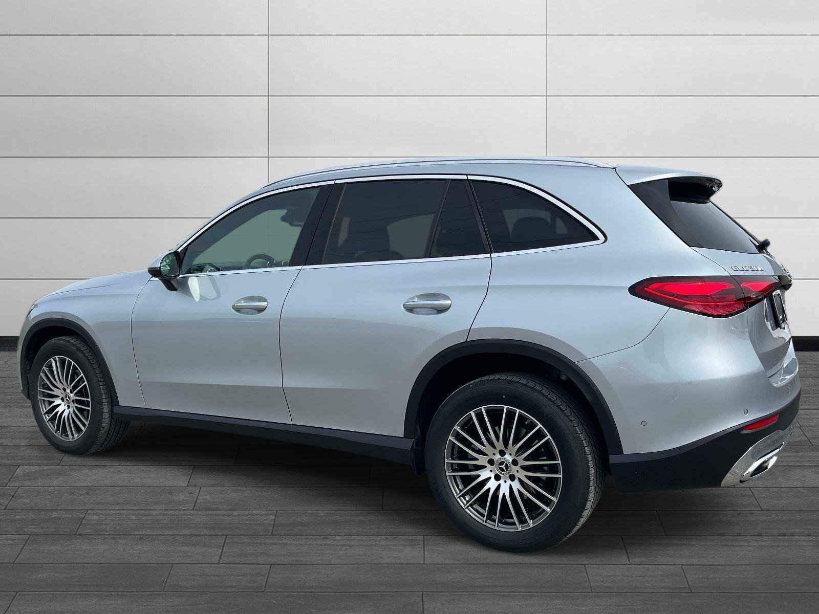 Used 2026 SILVER Mercedes-Benz GLC 300 image 5