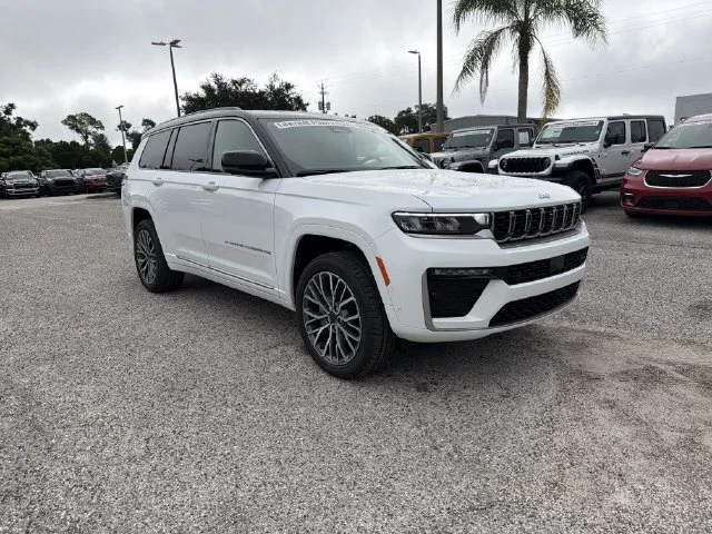 New 2027 Bright White Clear-Coat Paint Jeep Summit image 2