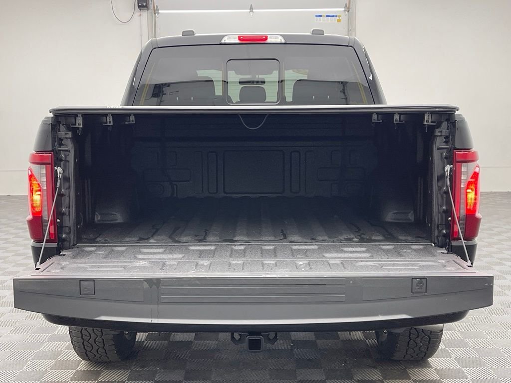 Used 2024 Black Metallic Ford XLT image 9