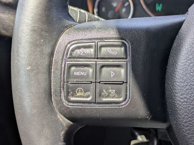 Used 2015 Green Jeep Unlimited Sahara image 22