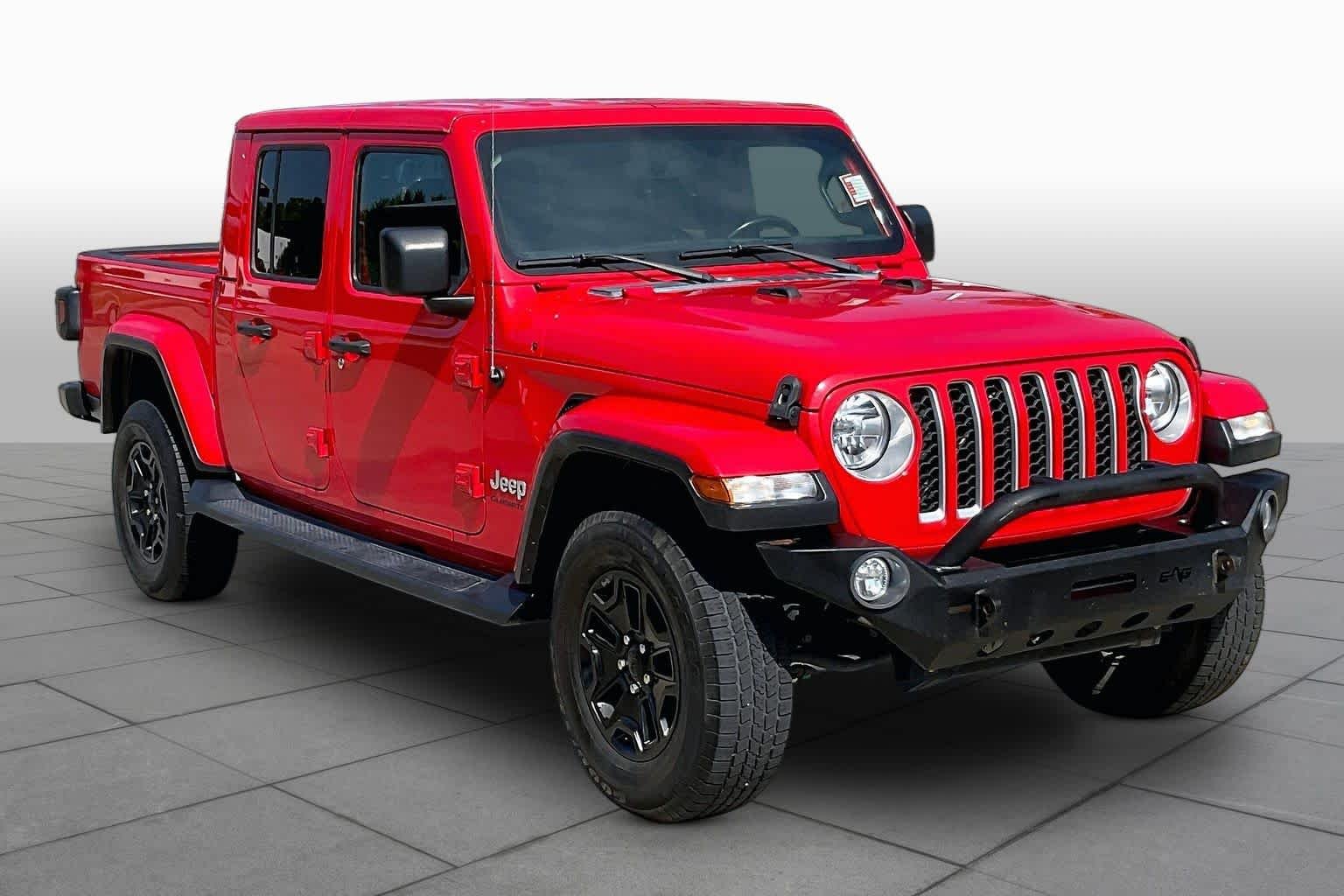 Used 2020 Firecracker Red Clearcoat Jeep Overland image 3