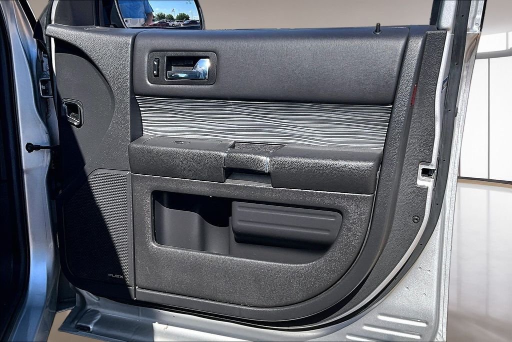 Used 2019 Silver Ford SEL image 19