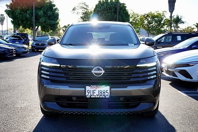 Used 2025 Brown Nissan SV image 4