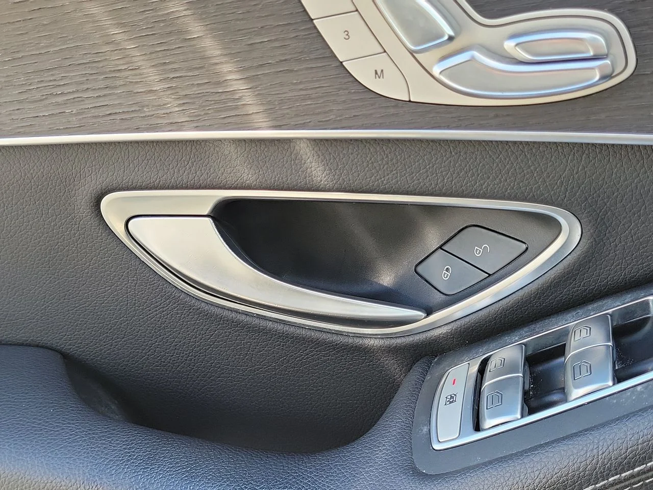 Used 2020 Silver Mercedes-Benz C 300 image 29