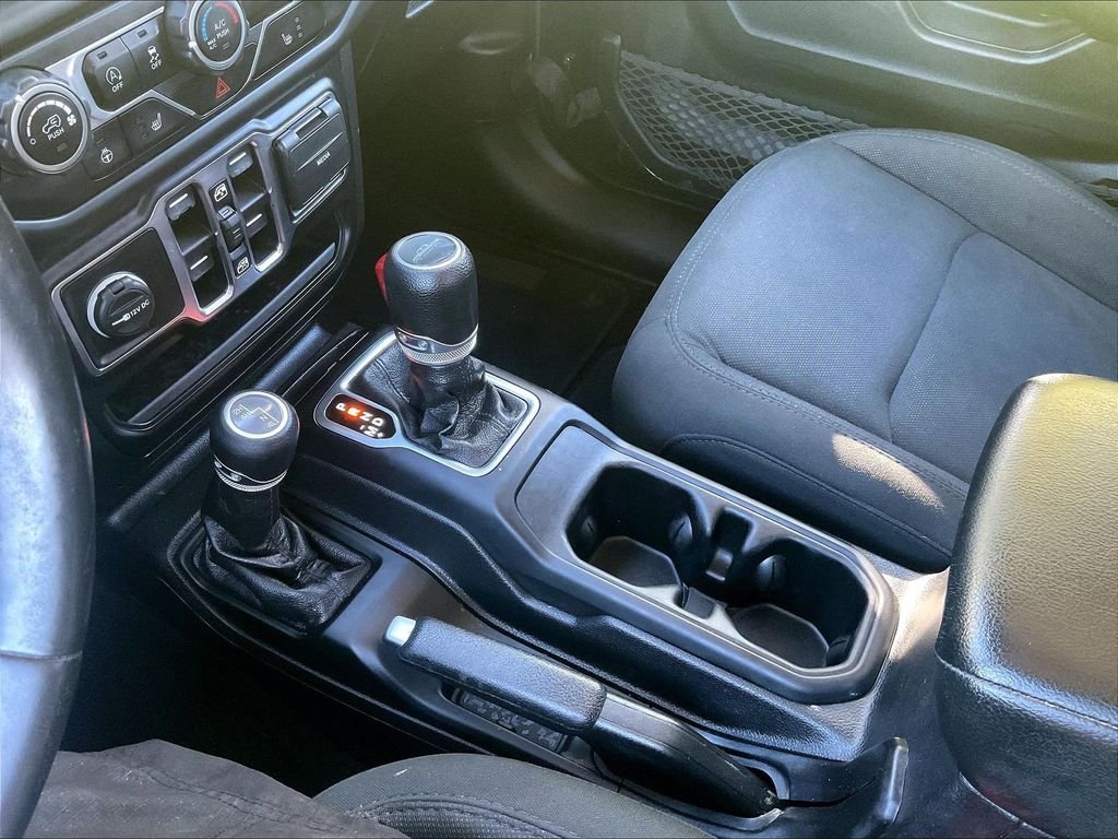 Used 2020 Black Jeep Sport image 20