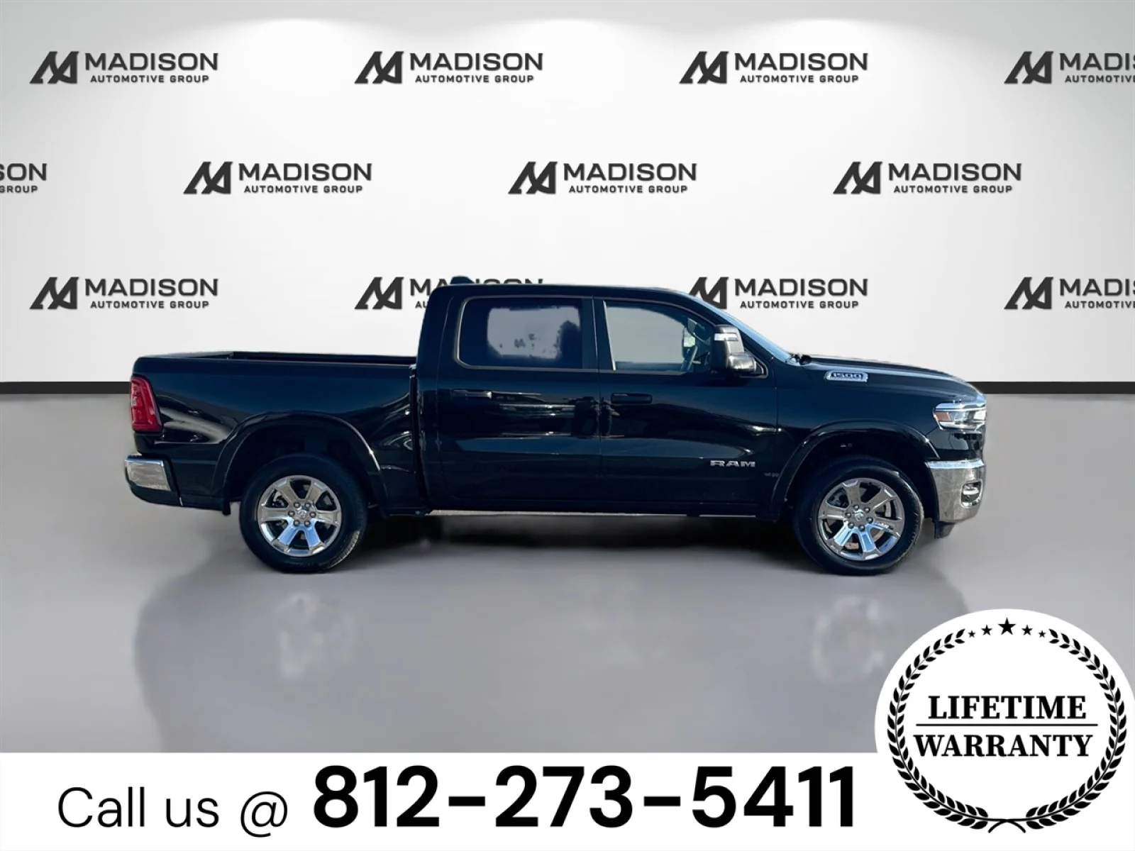 New 2026 Diamond Black Crystal Pearl-Coat Exterior Paint RAM Big Horn image 4