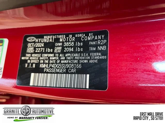 Used 2025 Red Hyundai Limited image 26