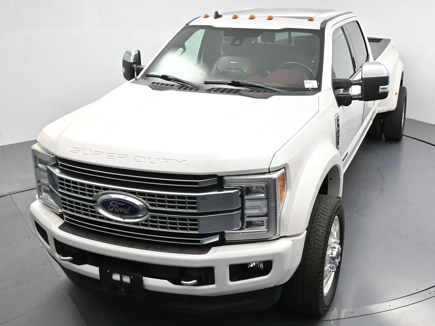 Used 2019 White Platinum Metallic Tri-Coat Ford Platinum image 44