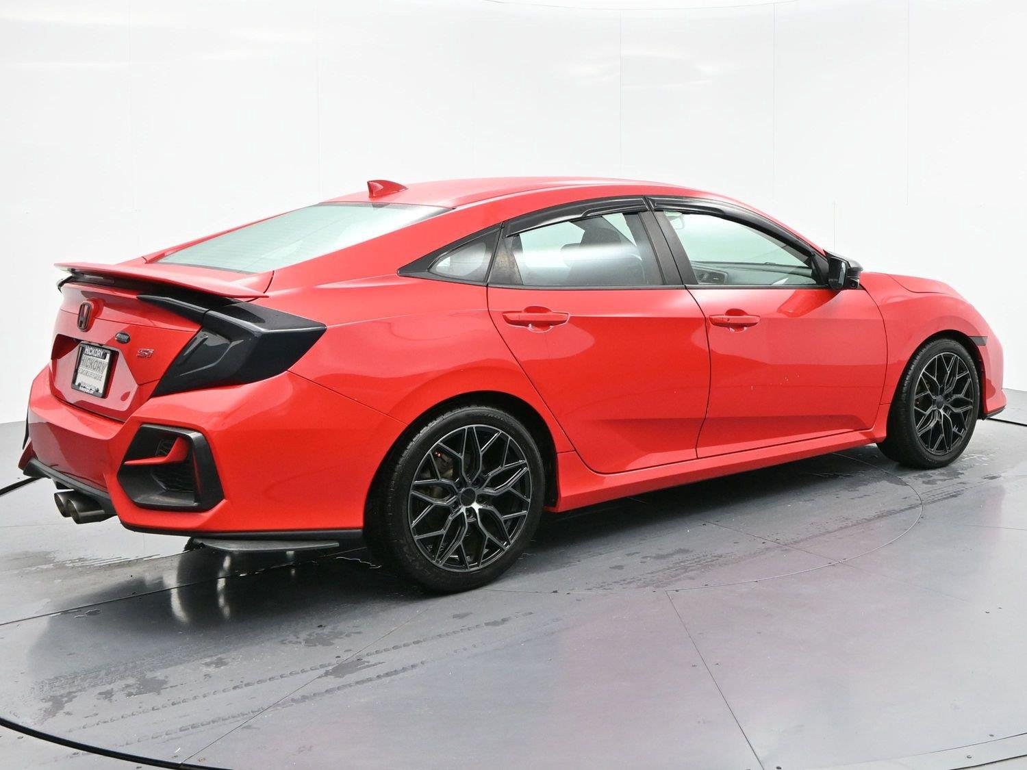 Used 2020 Rallye Red Honda SI image 7