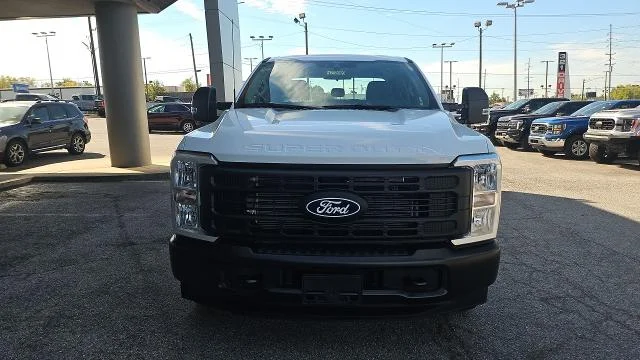 New 2027 Oxford White Ford XL 2WD image 27