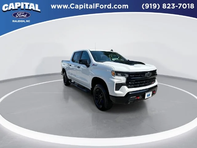 Used 2025 White Chevrolet LT Trail Boss image 2