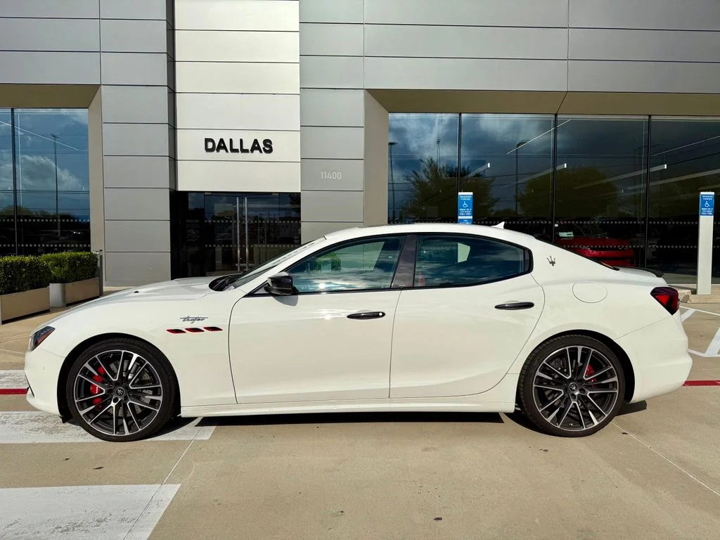 Used 2023 White Maserati Trofeo image 2