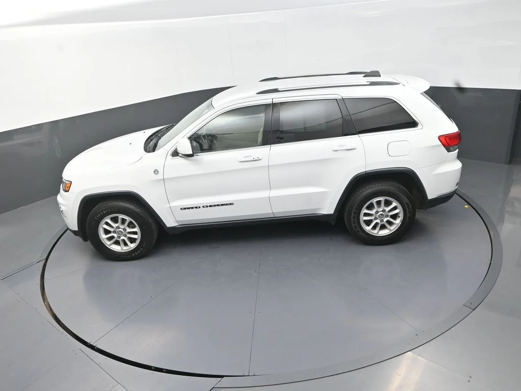 Used 2019 White Jeep Laredo E image 16