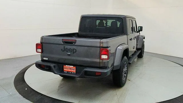 New 2026 Granite Crystal Metallic Clear-Coat Exterior Paint Jeep Sport S image 9