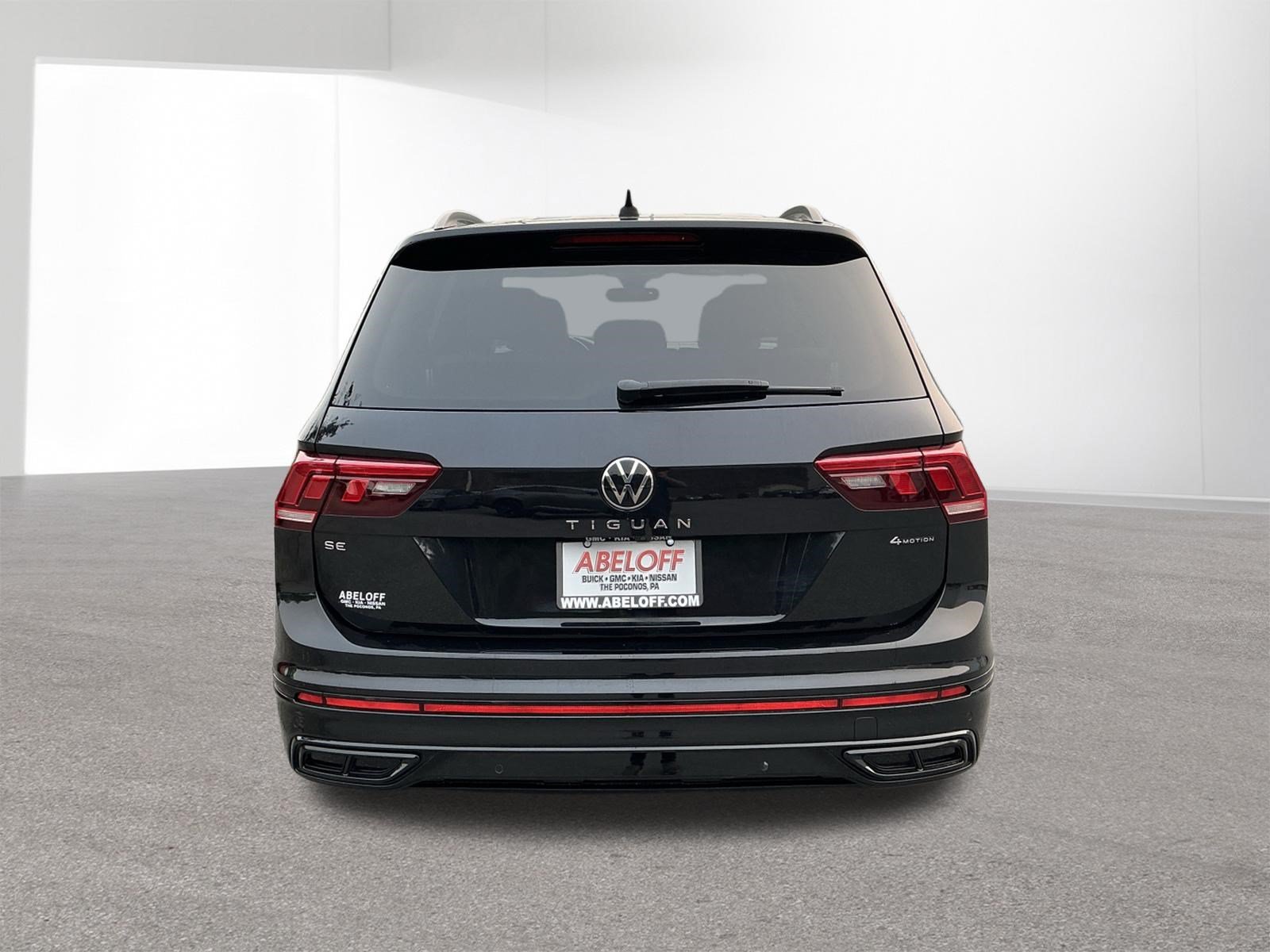 Used 2022 Deep Black Volkswagen SE R-Line Black image 4