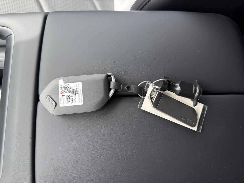 New 2027 Black Jade Green Kia X-Line EX image 33