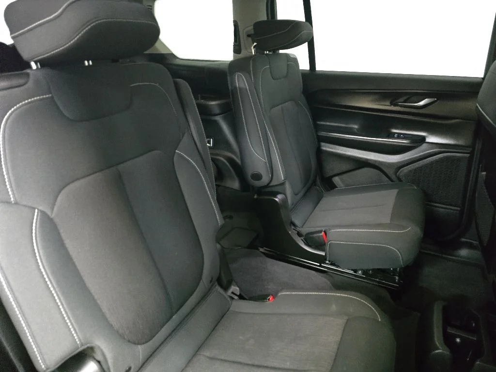 Used 2024 Black Jeep Laredo image 16