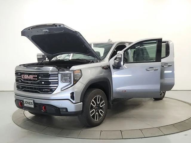 Used 2024 Sterling Metallic GMC AT4 image 11