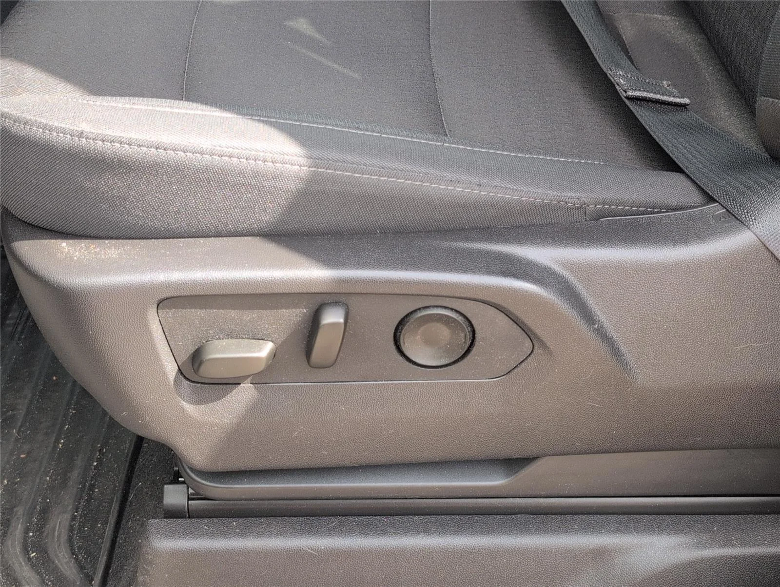 Used 2025 Black Chevrolet Custom image 13