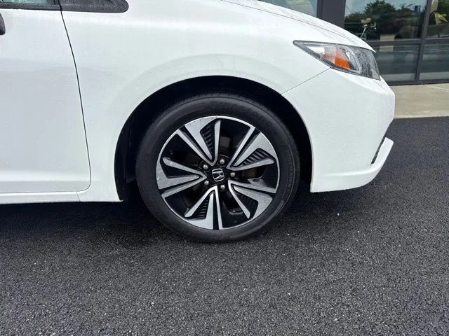 Used 2013 White Honda LX image 10