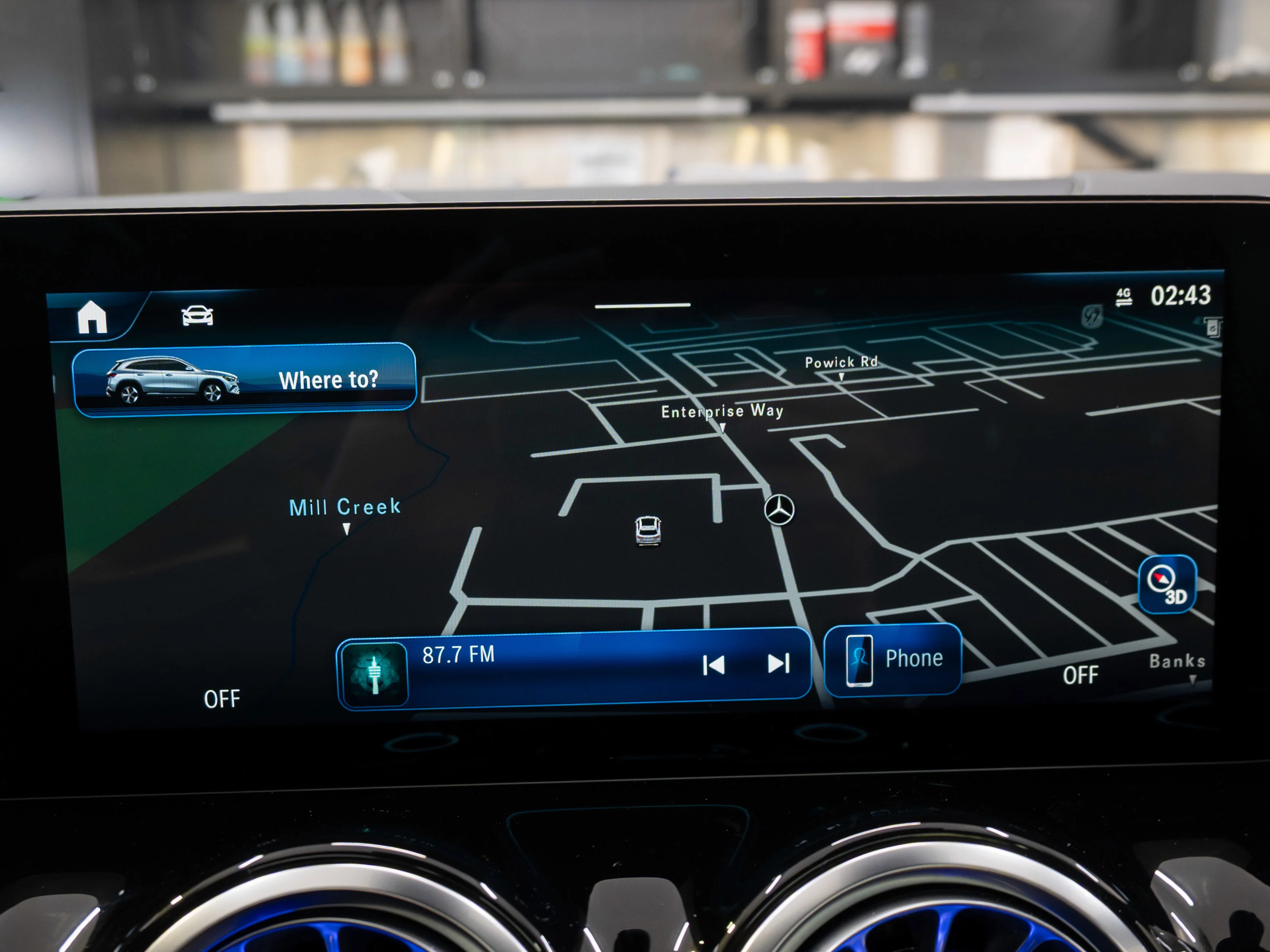New 2026 COSMOS BLACK METALLIC Mercedes-Benz GLA 250 image 10