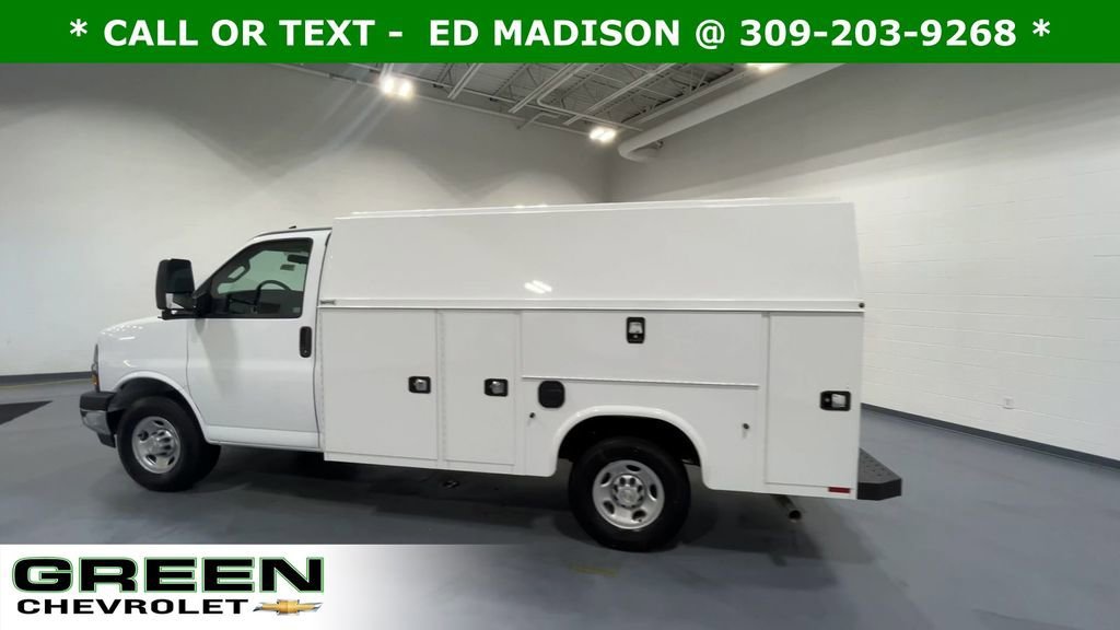 2025 Chevrolet Express Cutaway