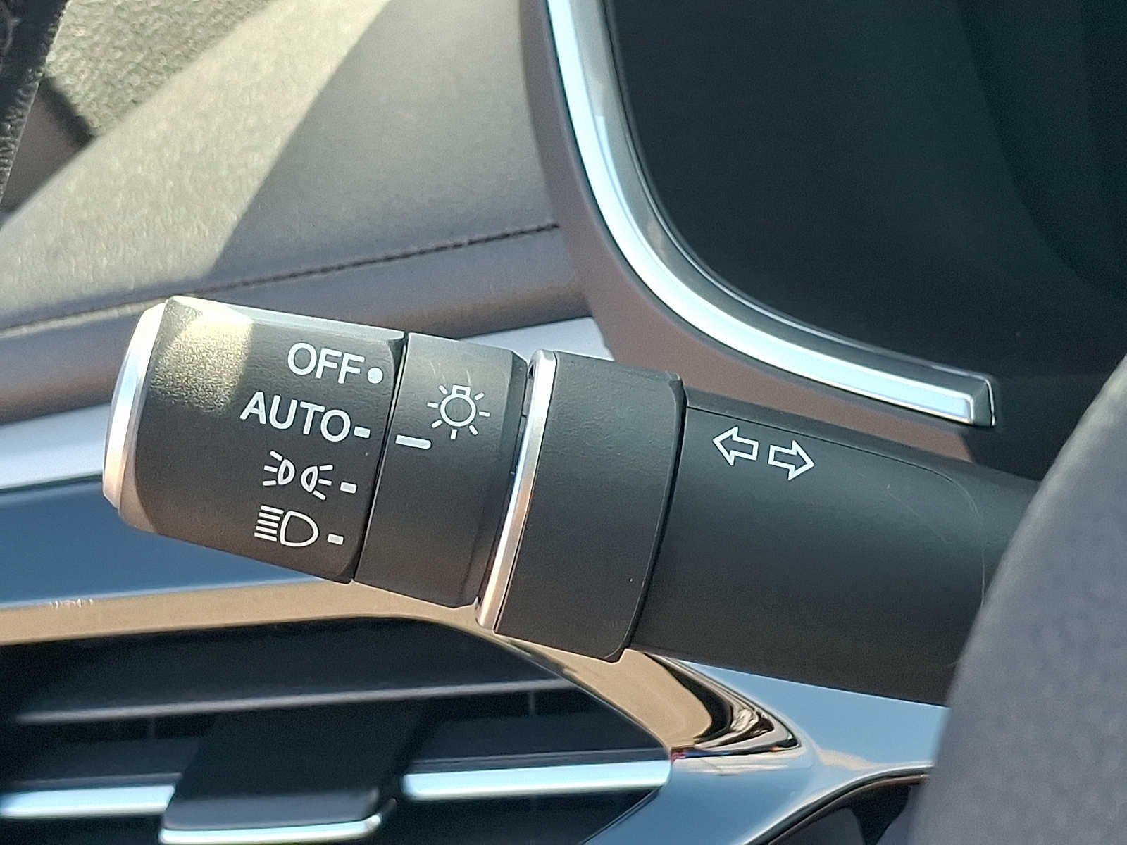 Certified Used 2026 Solar Silver Metallic Acura SH-AWD with Technology Package image 24