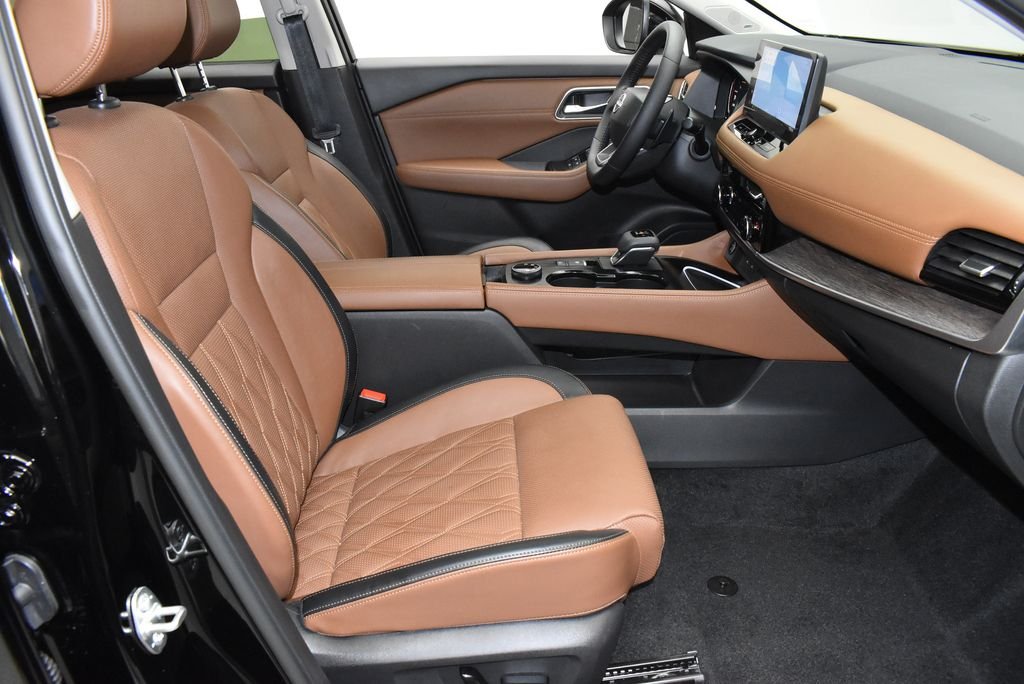 Certified Used 2026 Black Nissan Platinum image 25