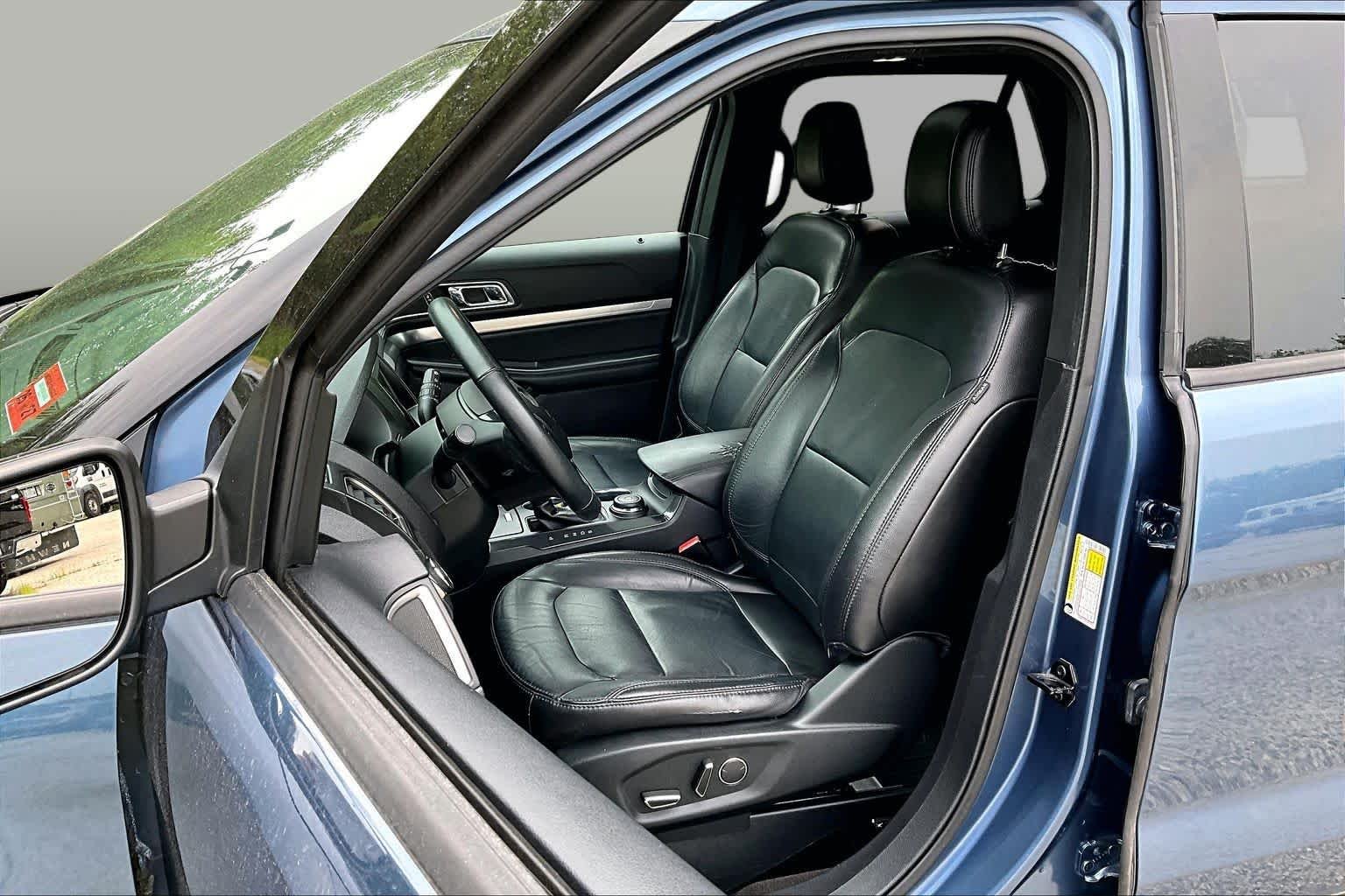 Used 2018 Blue Metallic Ford XLT image 9