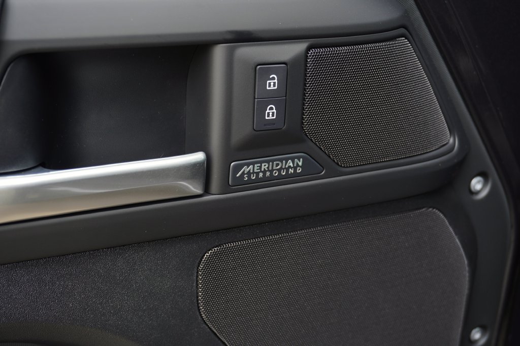 New 2026 Carpathian Grey Land Rover X-Dynamic SE image 11