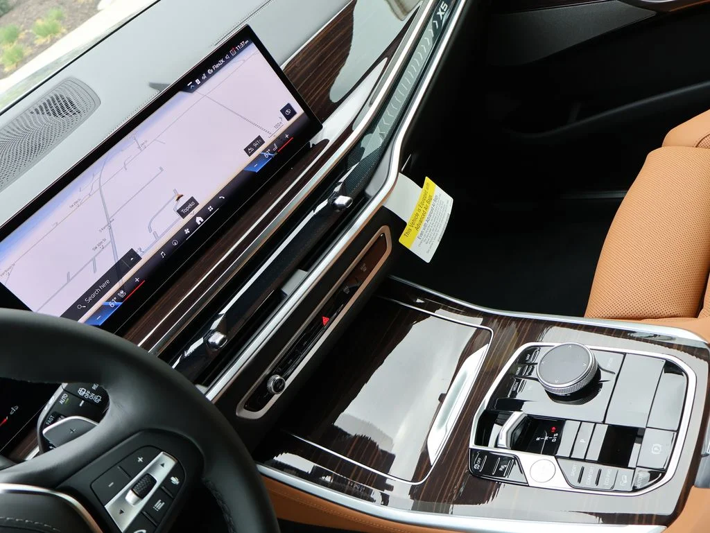 New 2026 Gray BMW xDrive40i image 6