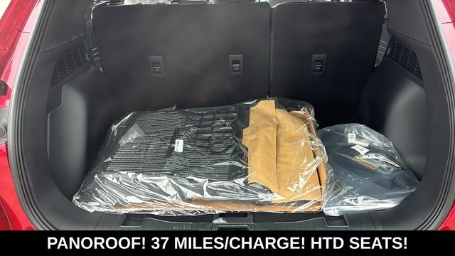 New 2026 Rapid Red Metallic Tinted Clearcoat Ford Plug-In PHEV image 32