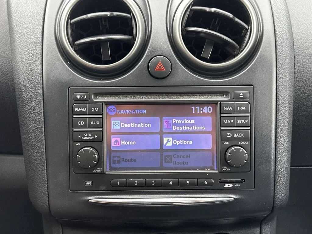 Used 2013 Black Nissan SL image 18