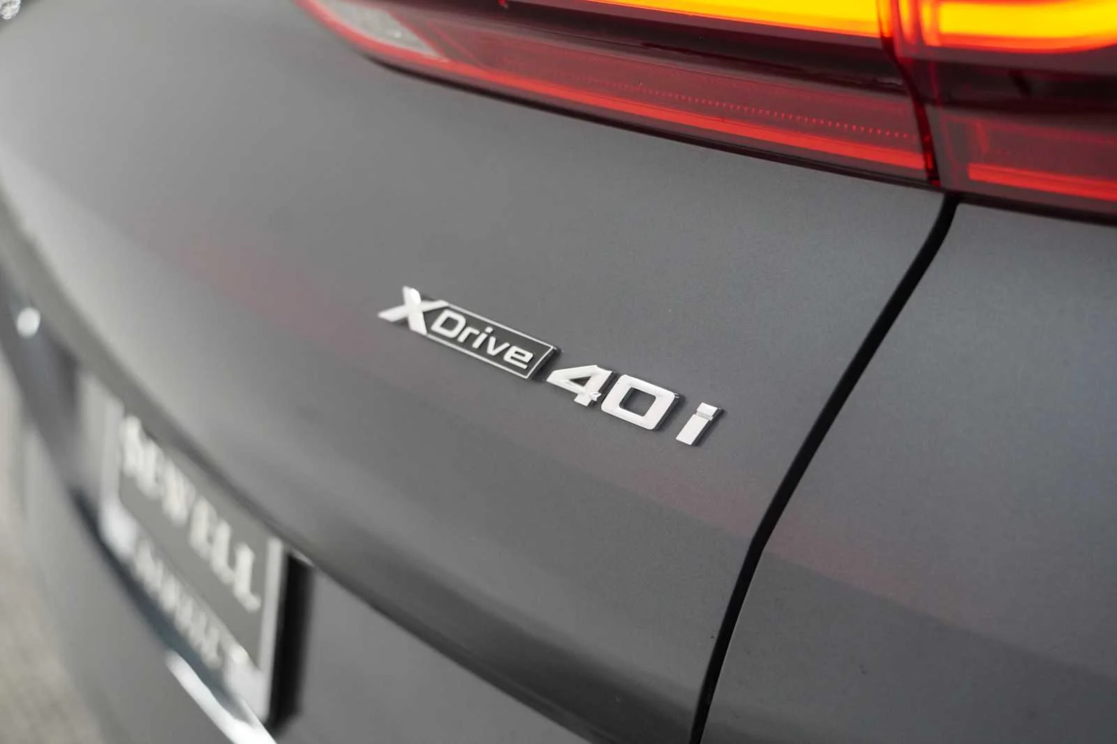 Used 2022 Arctic Grey Metallic BMW xDrive40i image 10