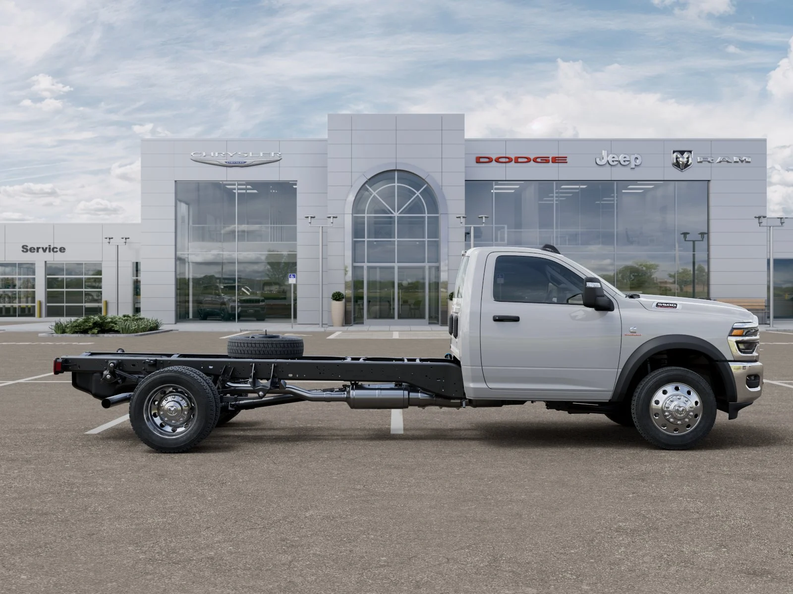 New 2025 Bright White Clearcoat RAM Tradesman image 37